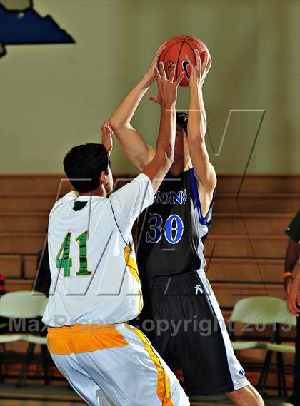 Thumbnail 1 in Sierra Pacific @ Cathedral City (MaxPreps Holiday Classic) photogallery.