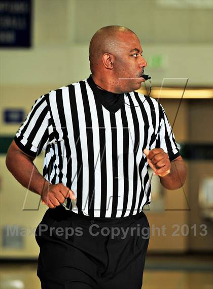 Thumbnail 2 in Sierra Pacific @ Cathedral City (MaxPreps Holiday Classic) photogallery.