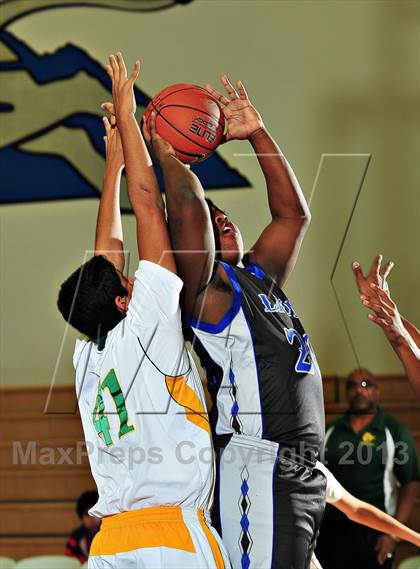Thumbnail 2 in Sierra Pacific @ Cathedral City (MaxPreps Holiday Classic) photogallery.