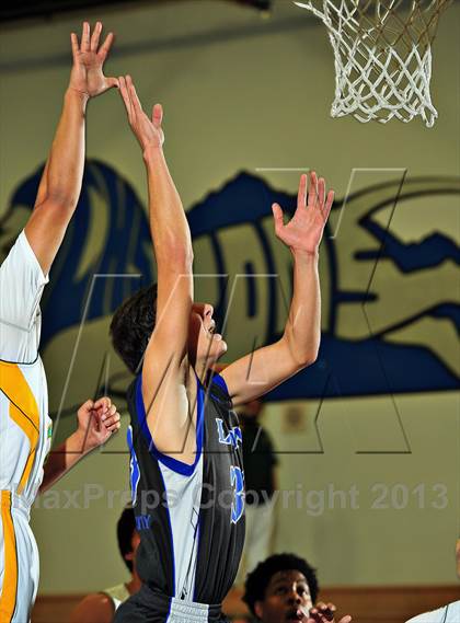 Thumbnail 2 in Sierra Pacific @ Cathedral City (MaxPreps Holiday Classic) photogallery.