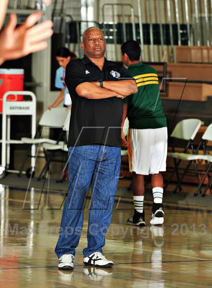 Thumbnail 1 in Sierra Pacific @ Cathedral City (MaxPreps Holiday Classic) photogallery.