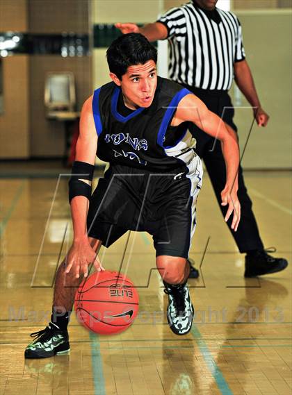 Thumbnail 1 in Sierra Pacific @ Cathedral City (MaxPreps Holiday Classic) photogallery.