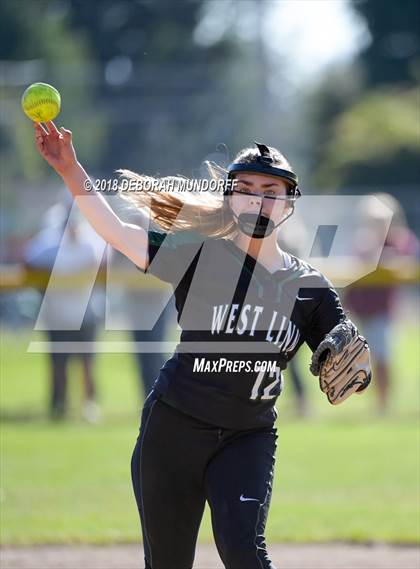 Thumbnail 2 in West Linn @ Sheldon (OSAA 6A Round 1 Playoff) photogallery.
