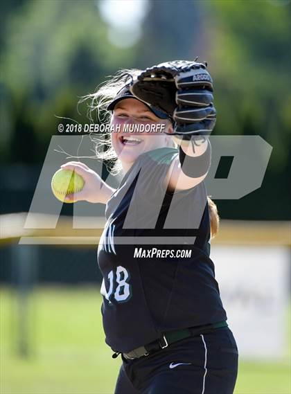 Thumbnail 2 in West Linn @ Sheldon (OSAA 6A Round 1 Playoff) photogallery.