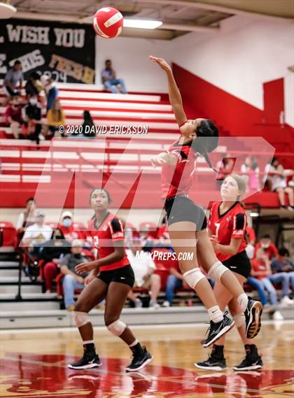 Thumbnail 2 in Borger @ Perryton photogallery.