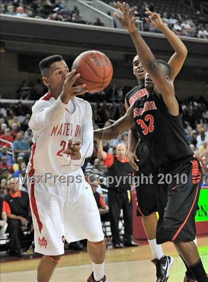 Thumbnail 3 in Westchester vs. Mater Dei (CIF D1 SoCal Final) photogallery.