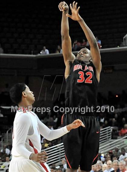 Thumbnail 1 in Westchester vs. Mater Dei (CIF D1 SoCal Final) photogallery.
