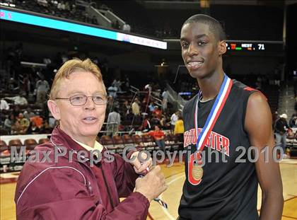 Thumbnail 3 in Westchester vs. Mater Dei (CIF D1 SoCal Final) photogallery.