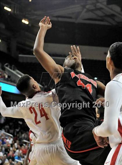 Thumbnail 3 in Westchester vs. Mater Dei (CIF D1 SoCal Final) photogallery.