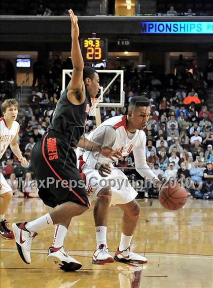 Thumbnail 3 in Westchester vs. Mater Dei (CIF D1 SoCal Final) photogallery.
