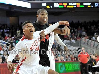 Thumbnail 2 in Westchester vs. Mater Dei (CIF D1 SoCal Final) photogallery.