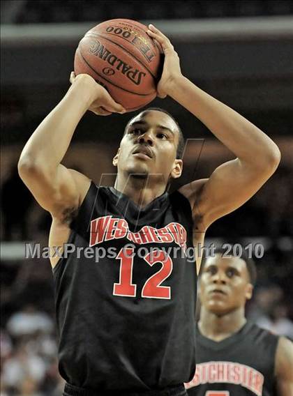 Thumbnail 1 in Westchester vs. Mater Dei (CIF D1 SoCal Final) photogallery.