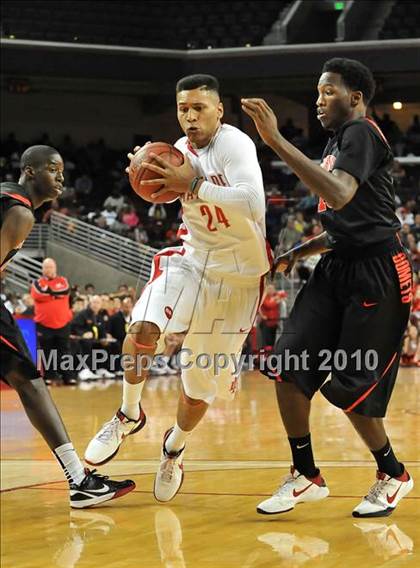 Thumbnail 1 in Westchester vs. Mater Dei (CIF D1 SoCal Final) photogallery.