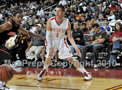 Thumbnail 1 in Westchester vs. Mater Dei (CIF D1 SoCal Final) photogallery.