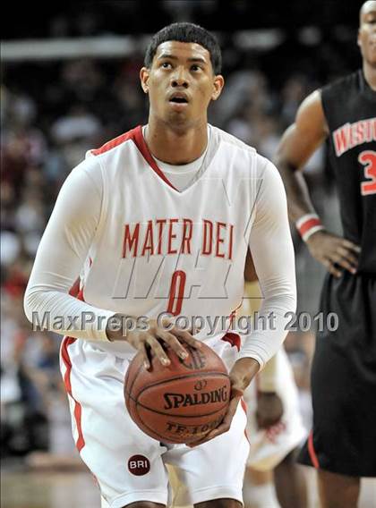 Thumbnail 3 in Westchester vs. Mater Dei (CIF D1 SoCal Final) photogallery.