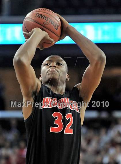 Thumbnail 3 in Westchester vs. Mater Dei (CIF D1 SoCal Final) photogallery.