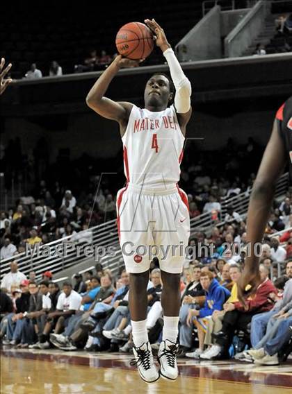 Thumbnail 2 in Westchester vs. Mater Dei (CIF D1 SoCal Final) photogallery.
