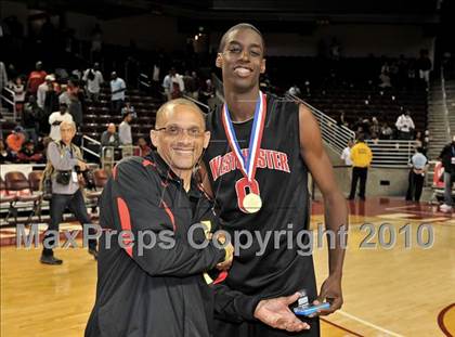 Thumbnail 3 in Westchester vs. Mater Dei (CIF D1 SoCal Final) photogallery.