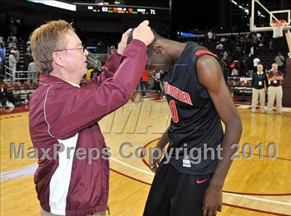 Thumbnail 2 in Westchester vs. Mater Dei (CIF D1 SoCal Final) photogallery.