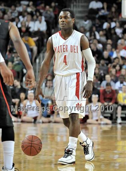 Thumbnail 3 in Westchester vs. Mater Dei (CIF D1 SoCal Final) photogallery.