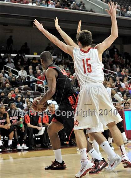 Thumbnail 3 in Westchester vs. Mater Dei (CIF D1 SoCal Final) photogallery.