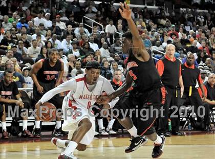 Thumbnail 2 in Westchester vs. Mater Dei (CIF D1 SoCal Final) photogallery.