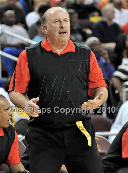 Thumbnail 2 in Westchester vs. Mater Dei (CIF D1 SoCal Final) photogallery.