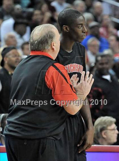 Thumbnail 3 in Westchester vs. Mater Dei (CIF D1 SoCal Final) photogallery.