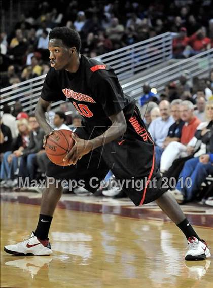 Thumbnail 2 in Westchester vs. Mater Dei (CIF D1 SoCal Final) photogallery.