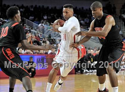 Thumbnail 1 in Westchester vs. Mater Dei (CIF D1 SoCal Final) photogallery.