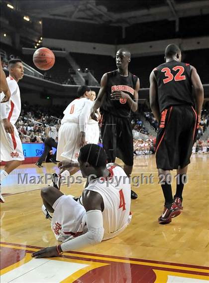 Thumbnail 1 in Westchester vs. Mater Dei (CIF D1 SoCal Final) photogallery.