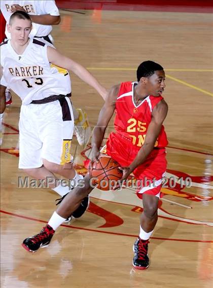 Thumbnail 3 in Parker vs. Cathedral (MaxPreps Holiday Classic) photogallery.