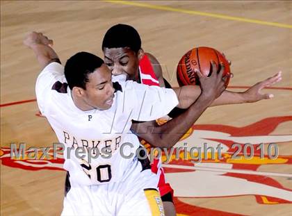 Thumbnail 1 in Parker vs. Cathedral (MaxPreps Holiday Classic) photogallery.