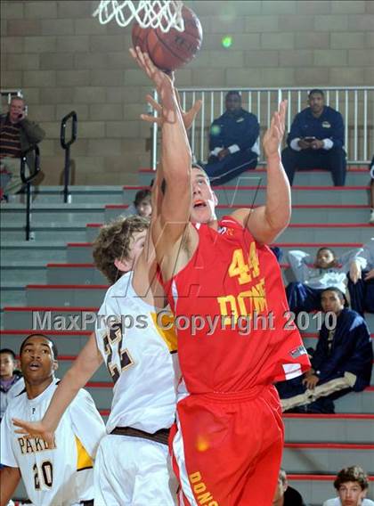 Thumbnail 1 in Parker vs. Cathedral (MaxPreps Holiday Classic) photogallery.