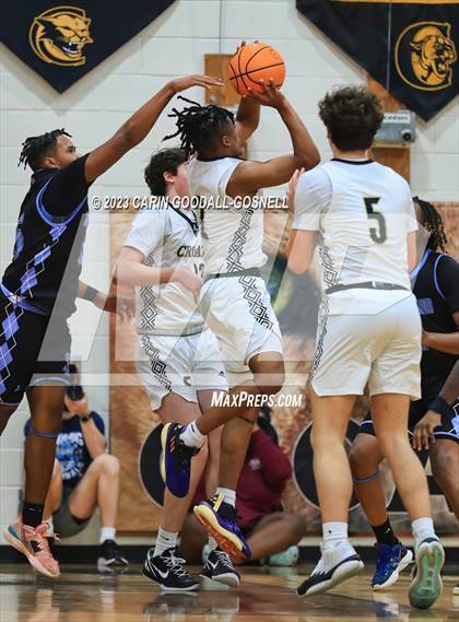Thumbnail 1 in South Lenoir @ Croatan photogallery.