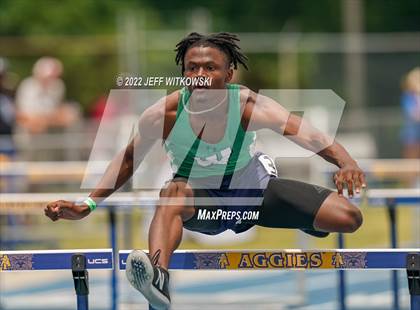 Thumbnail 3 in NCHSAA 1A/4A Track & Field Championship photogallery.