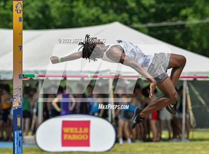 Thumbnail 3 in NCHSAA 1A/4A Track & Field Championship photogallery.