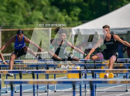 Thumbnail 3 in NCHSAA 1A/4A Track & Field Championship photogallery.