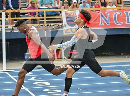 Thumbnail 3 in NCHSAA 1A/4A Track & Field Championship photogallery.