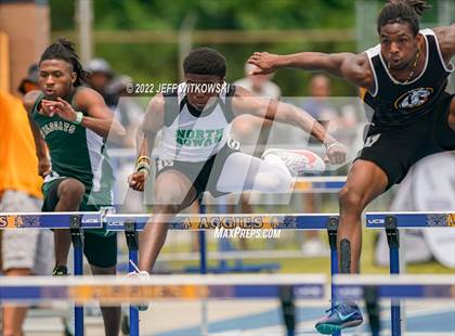 Thumbnail 2 in NCHSAA 1A/4A Track & Field Championship photogallery.