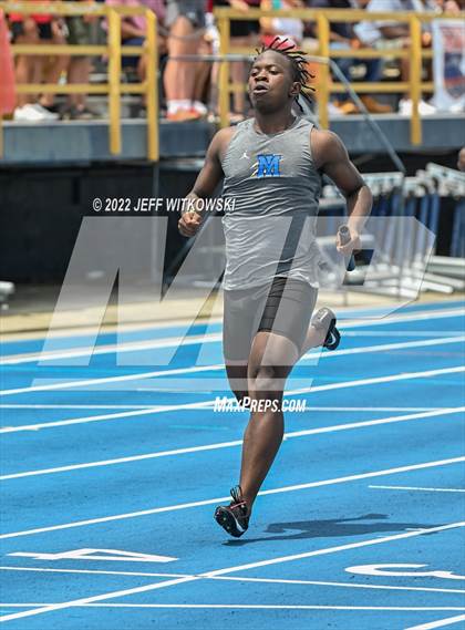 Thumbnail 1 in NCHSAA 1A/4A Track & Field Championship photogallery.