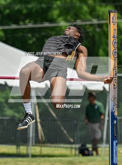 Thumbnail 3 in NCHSAA 1A/4A Track & Field Championship photogallery.