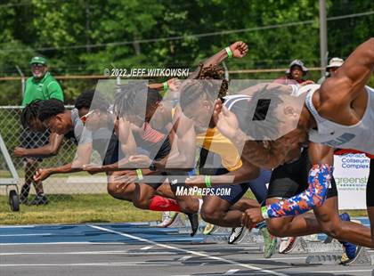 Thumbnail 3 in NCHSAA 1A/4A Track & Field Championship photogallery.