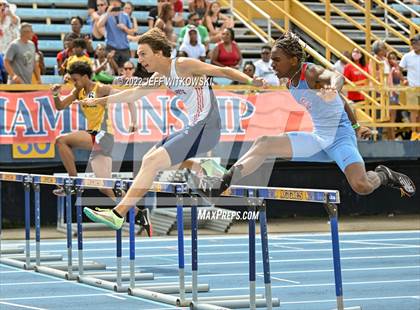 Thumbnail 2 in NCHSAA 1A/4A Track & Field Championship photogallery.