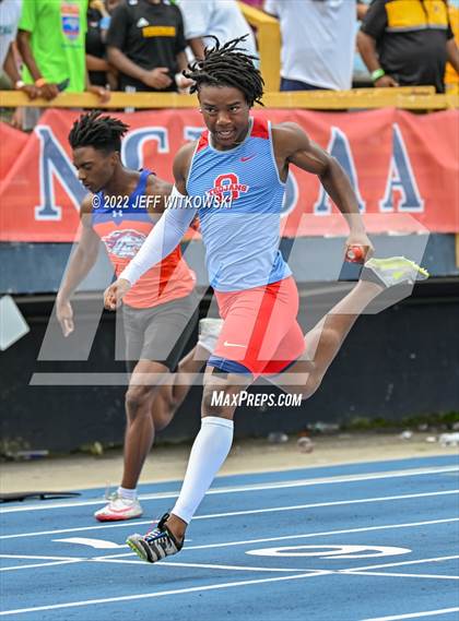 Thumbnail 3 in NCHSAA 1A/4A Track & Field Championship photogallery.