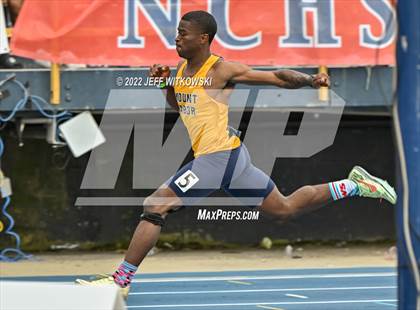 Thumbnail 2 in NCHSAA 1A/4A Track & Field Championship photogallery.