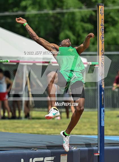Thumbnail 3 in NCHSAA 1A/4A Track & Field Championship photogallery.