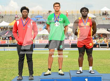 Thumbnail 2 in NCHSAA 1A/4A Track & Field Championship photogallery.