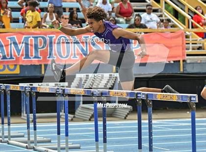 Thumbnail 3 in NCHSAA 1A/4A Track & Field Championship photogallery.