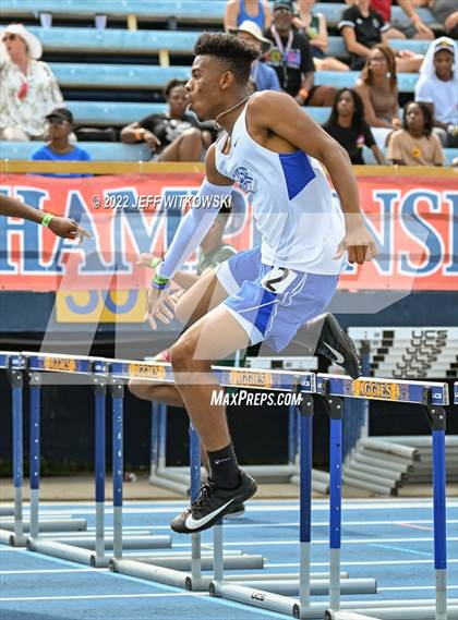 Thumbnail 2 in NCHSAA 1A/4A Track & Field Championship photogallery.
